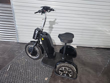 Load image into Gallery viewer, Used MotoTec Electric Trike 48v 750w - Lee Motorsports